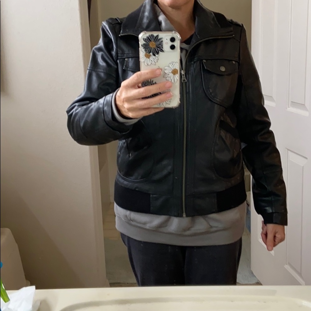 Jacket - Picture 3 of 4